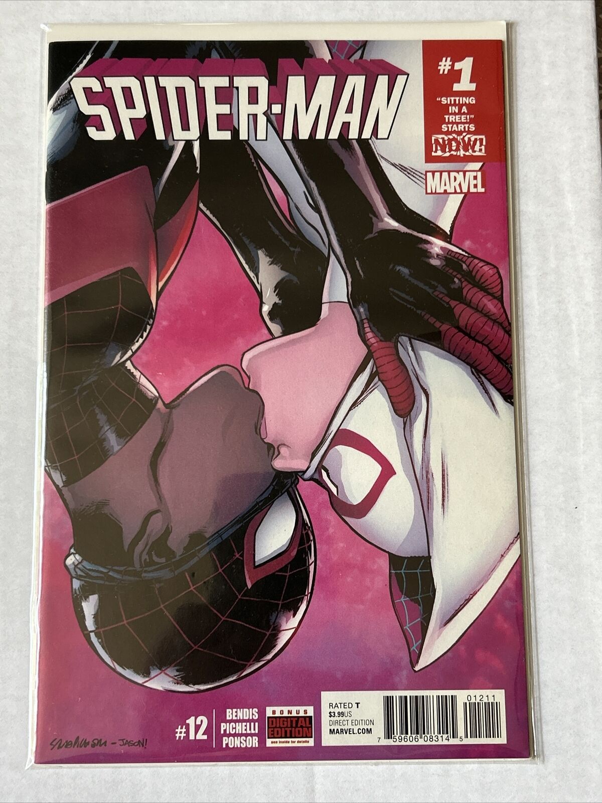 Spider-Man #12 - Miles Morales Gwen Stacy First Kiss - 2016 - NM