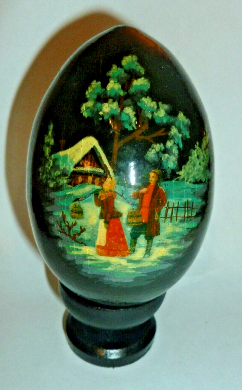 Vintage Russia USSR Ukraine Hand painted Lacquer Wood Egg 3.5\