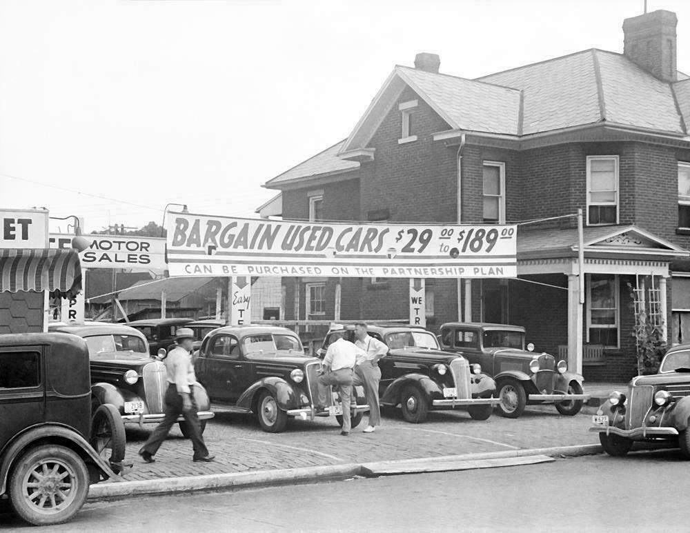 1938 Used Car Lot Lancaster Ohio Old Vintage Photo 8.5\