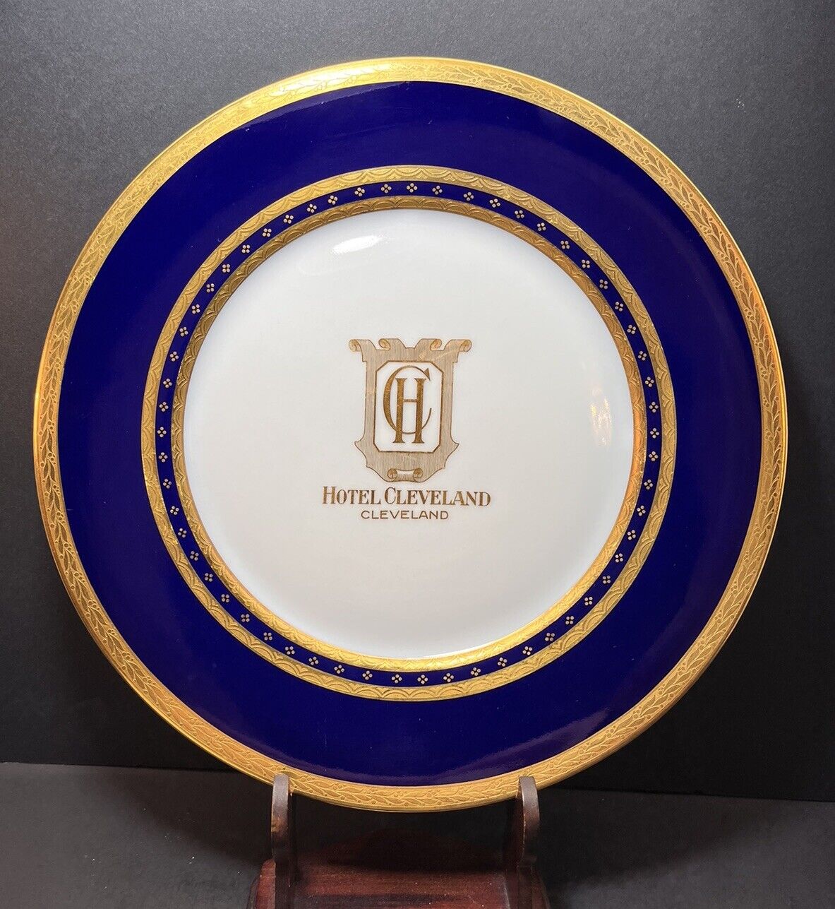 1926 HOTEL CLEVELAND Restaurant Plate Bauscher China Schiller Cobalt & Gold