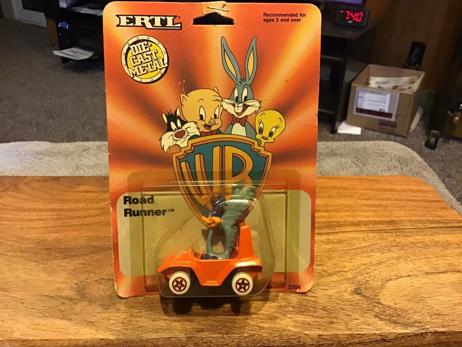 ERTL Warner Bros WB Looney Tunes Road Runner Vintage Die Cast Metal Toy Car