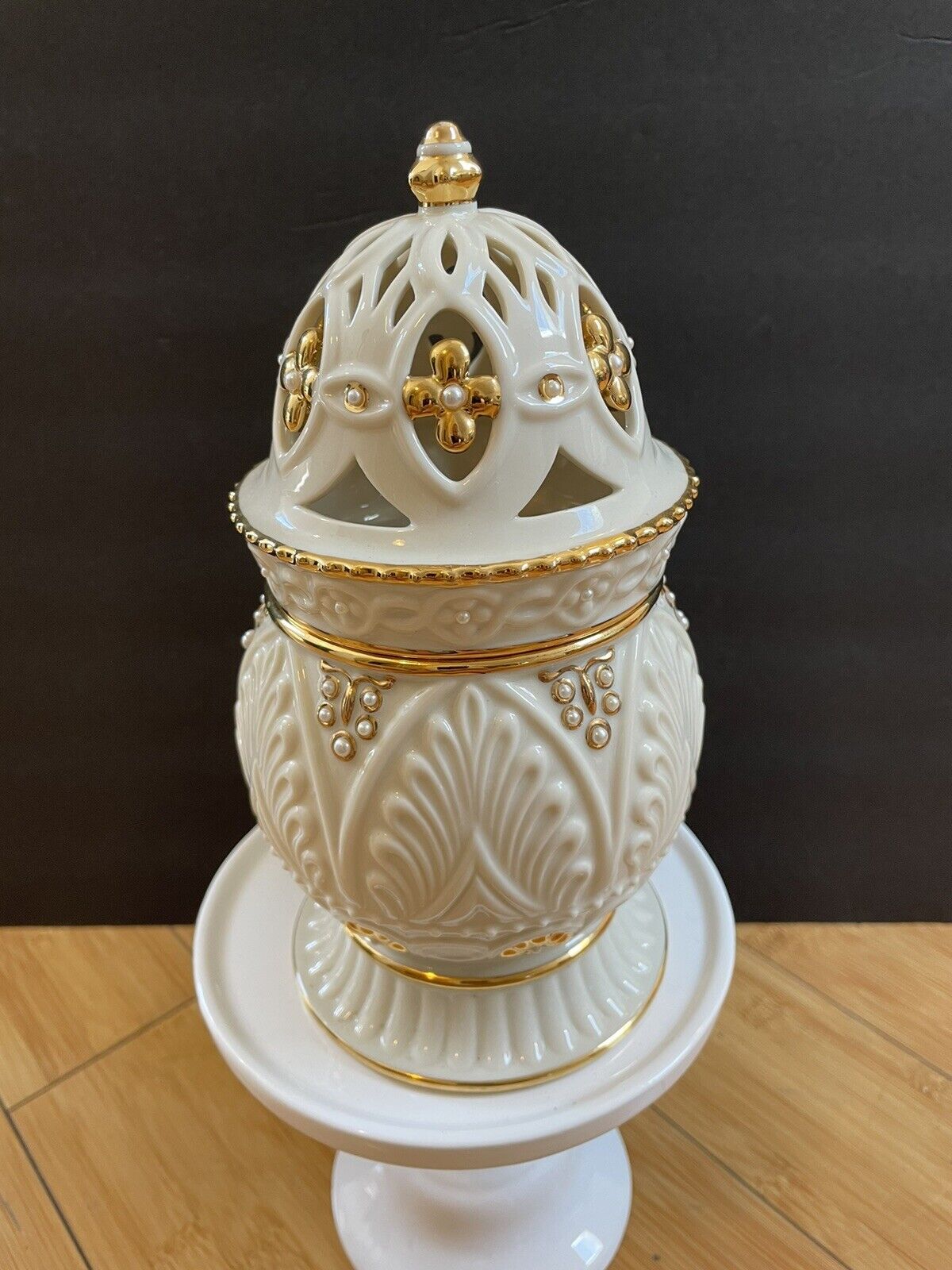 Lenox Illuminations Florentine Pearl 24k Gold Trim Canister Candle Jar Used