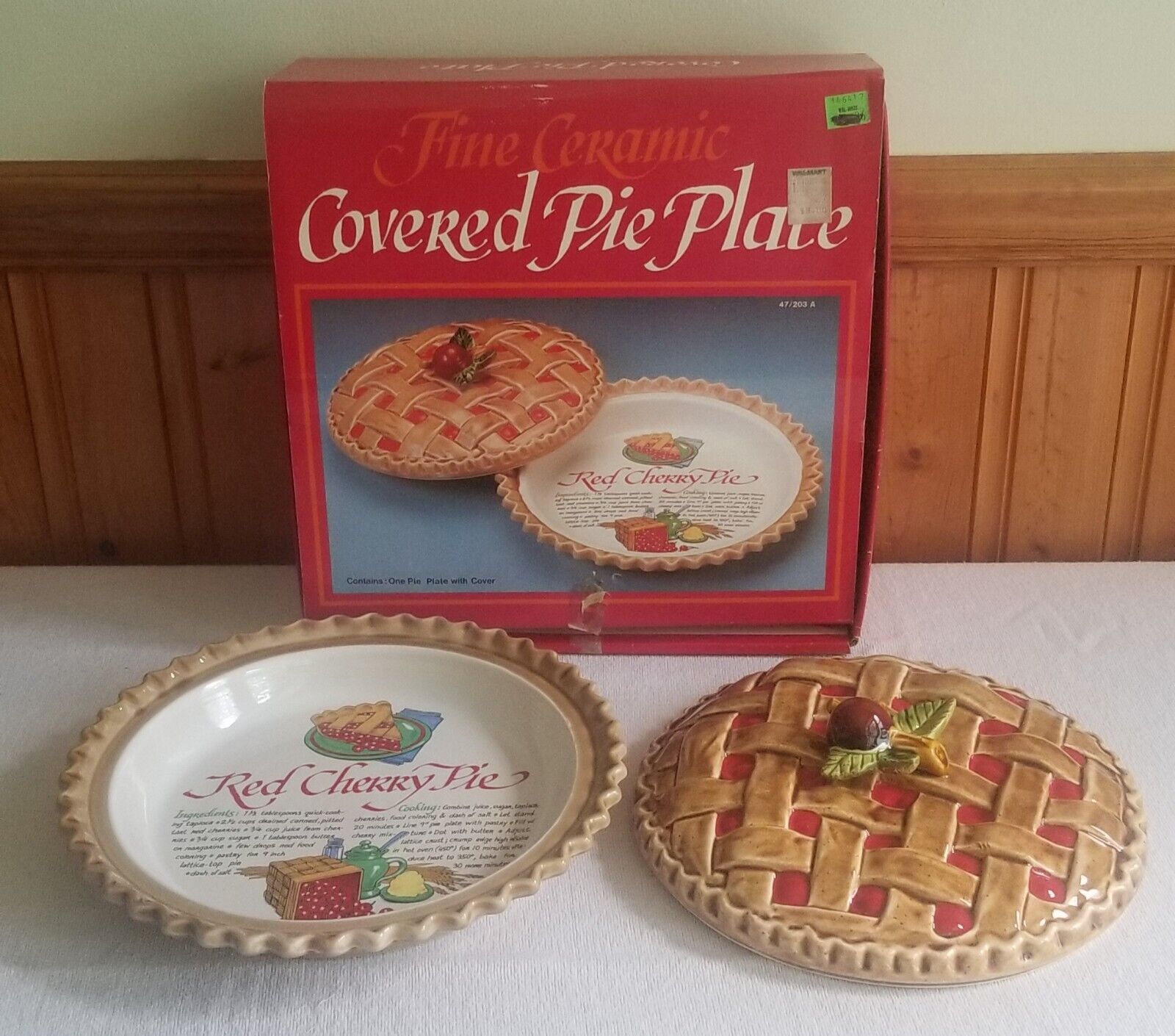 Vintage Covered Red Cherry Pie Plate Keeper Dish & Lid Cover NEW IN BOX Japan 