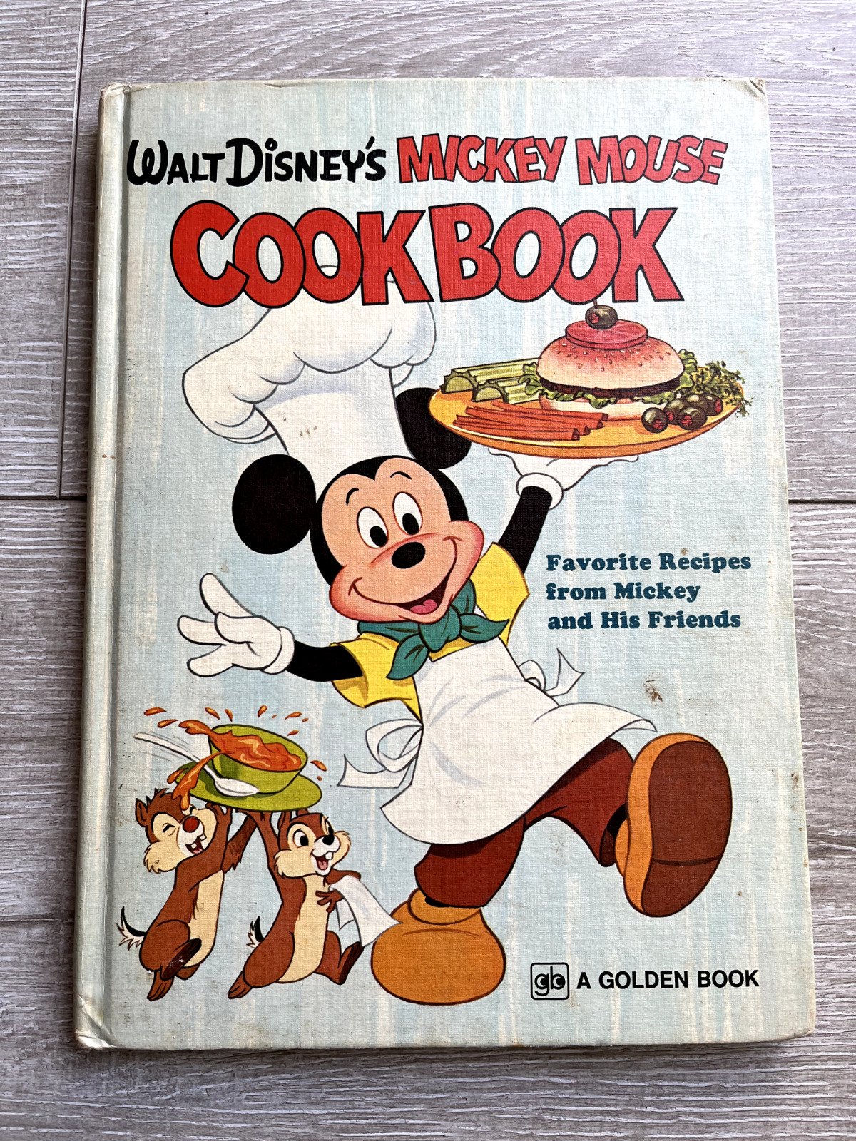 Walt Disney\'s Mickey Mouse Cookbook Favorite Recipes from Mickey 1975