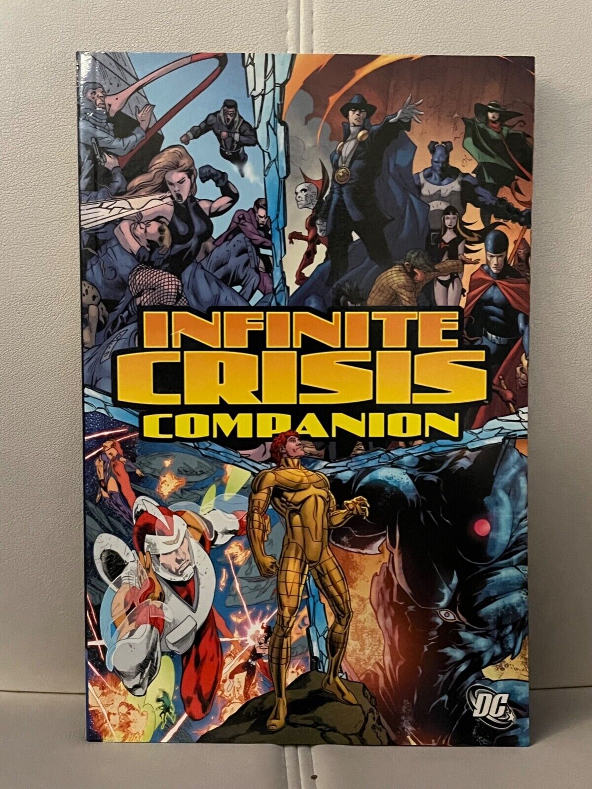 Infinite Crisis Companion Trade Paperback DC Comics TPB 2006