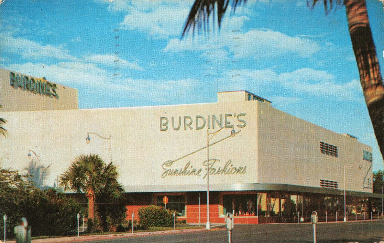 Miami Beach Florida, Burdine\'s Sunshine Fashions Store Building Vintage Postcard