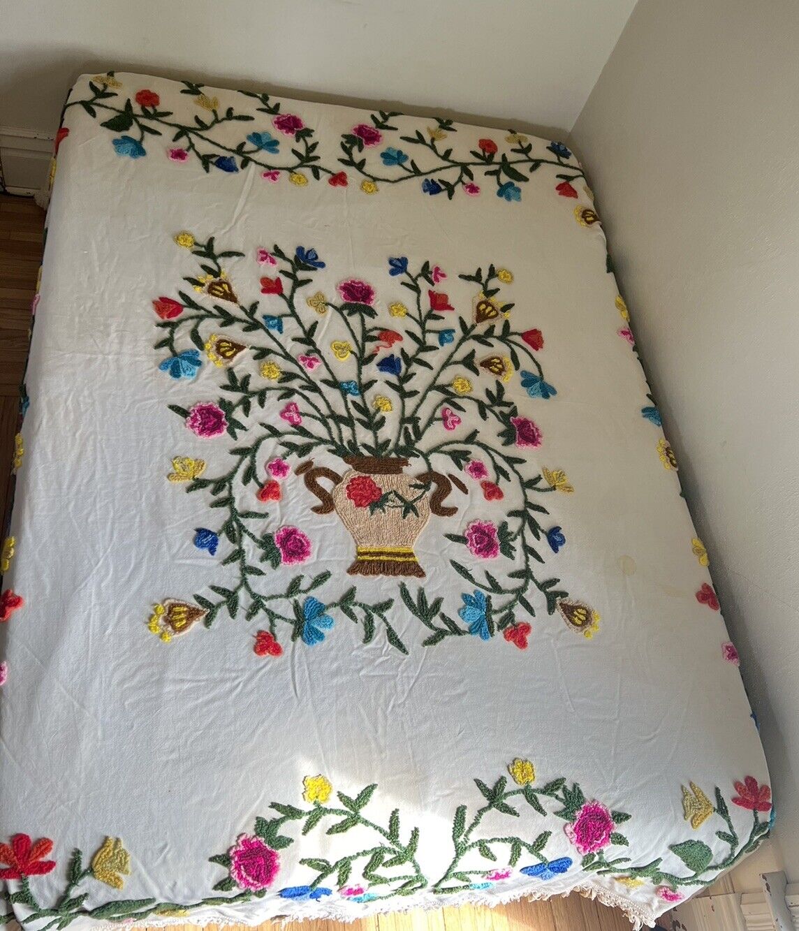 1970s Sears Chenille Bedspread Folk Art Collection Lg Queen Fringe Floral Vtg