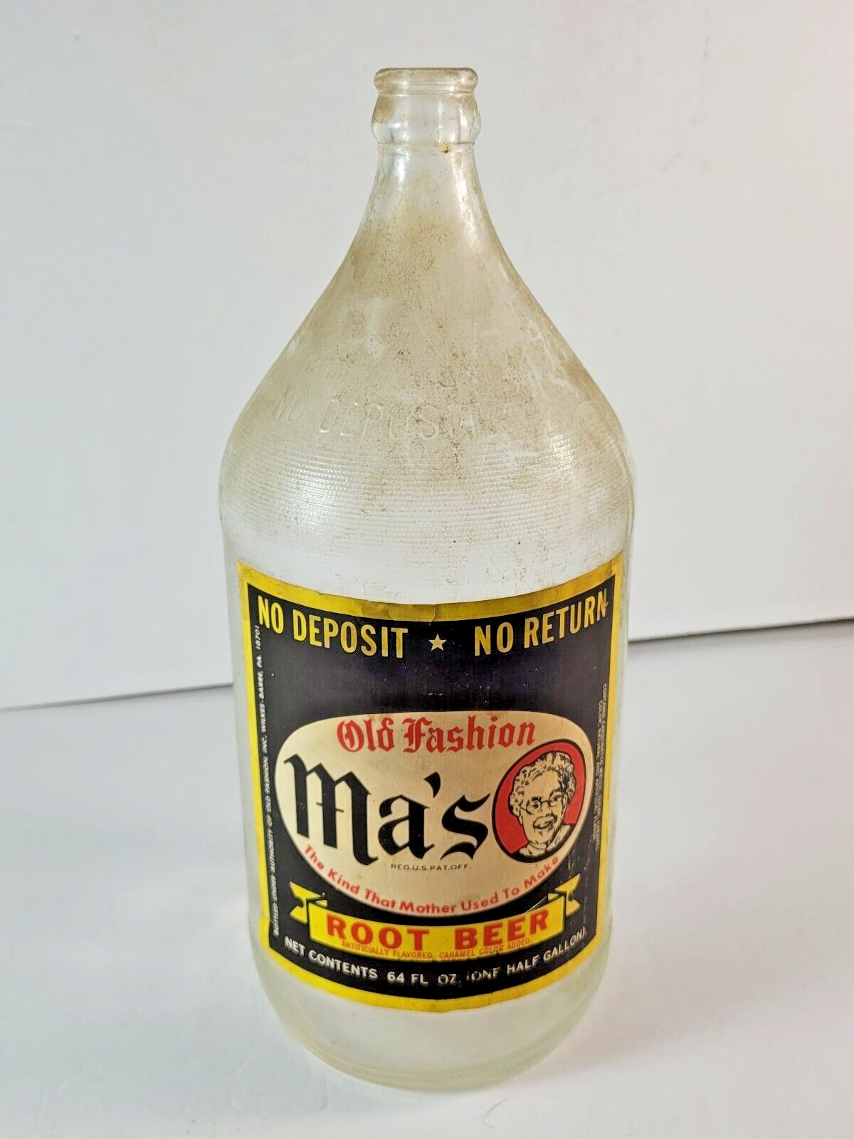 Vintage Ma\'s Old Fashion Root Beer 64oz Glass Bottle 1/2 Gallon Jug (11-1/2\