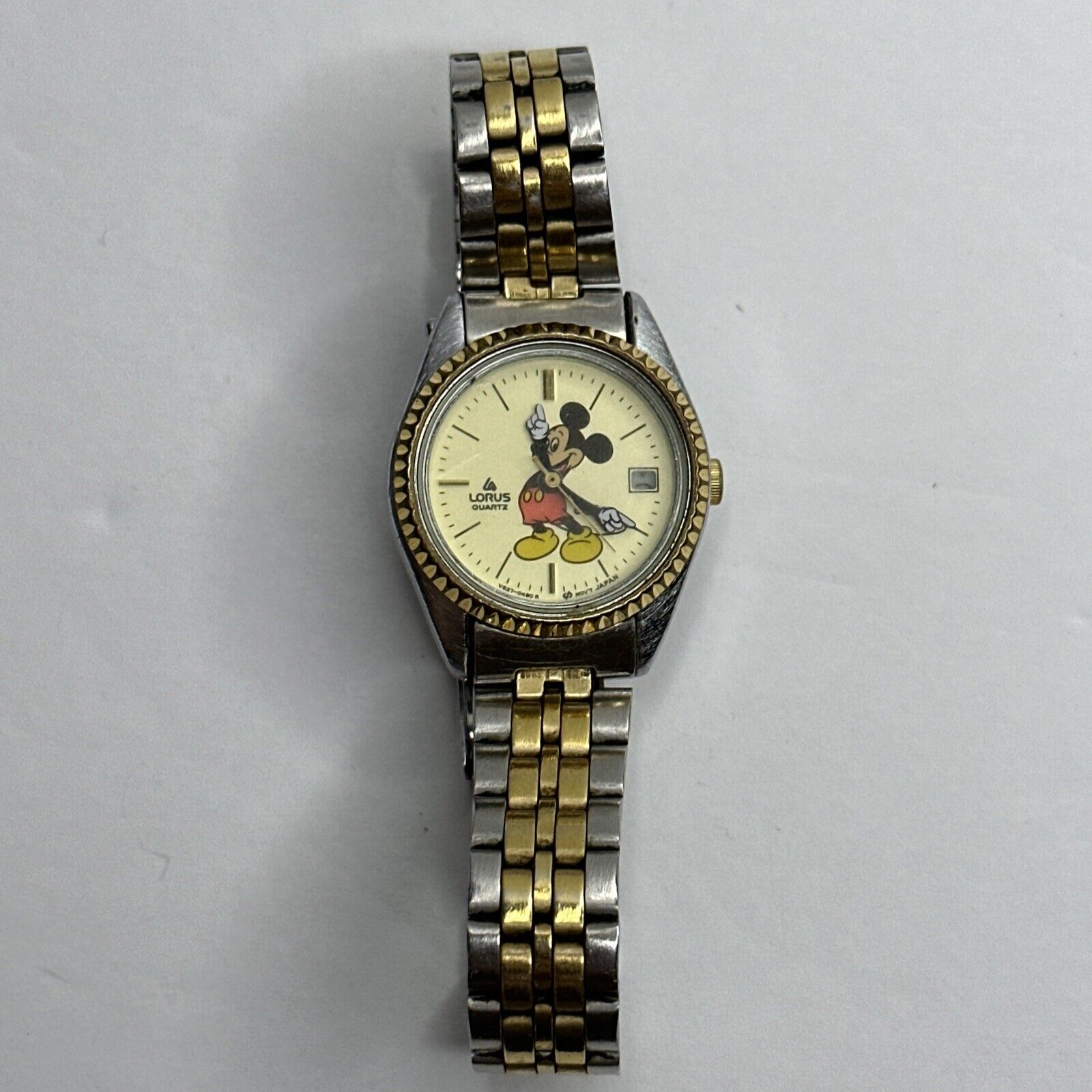 VINTAGE women's Lorus Disney Mickey Mouse Watch POINTING HANDS DAY/DATE