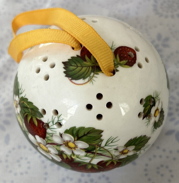 Vintage HAMMERSLEY Pomande Ornament Potpourri Ball Strawberry Theme
