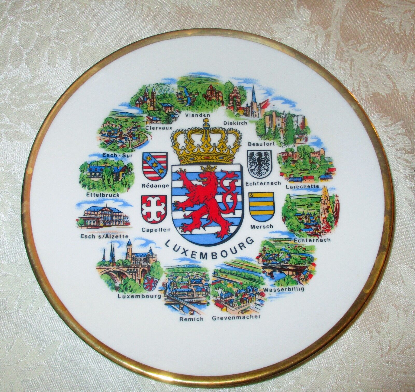 Collectors Luxembourg Souvenir Plate Cities,  Crests & Castle Gold Edge Vtg