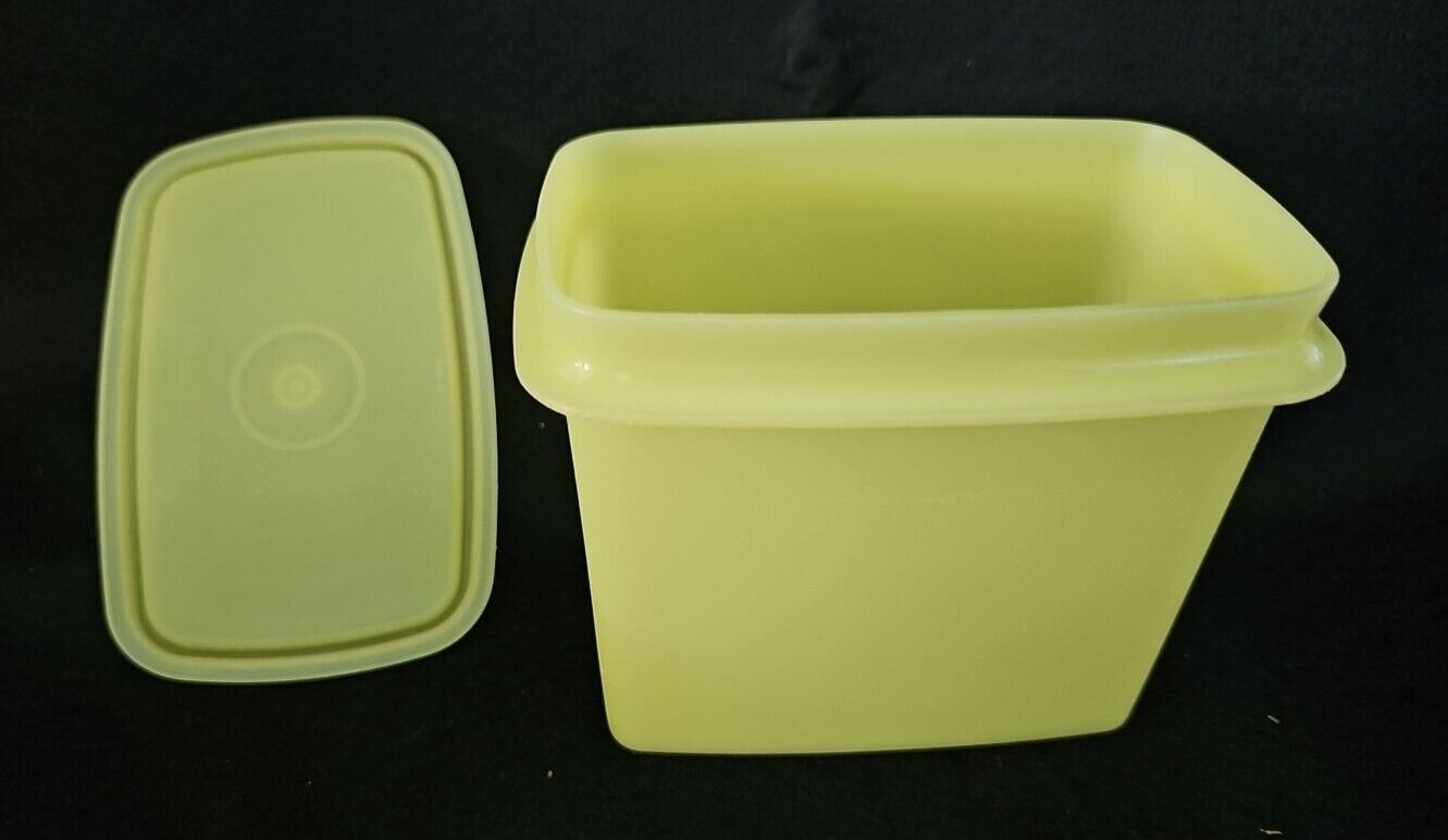 Vintage Tupperware Shelf Saver Storage Container Yellow 1243-7 with Lid 1244-7