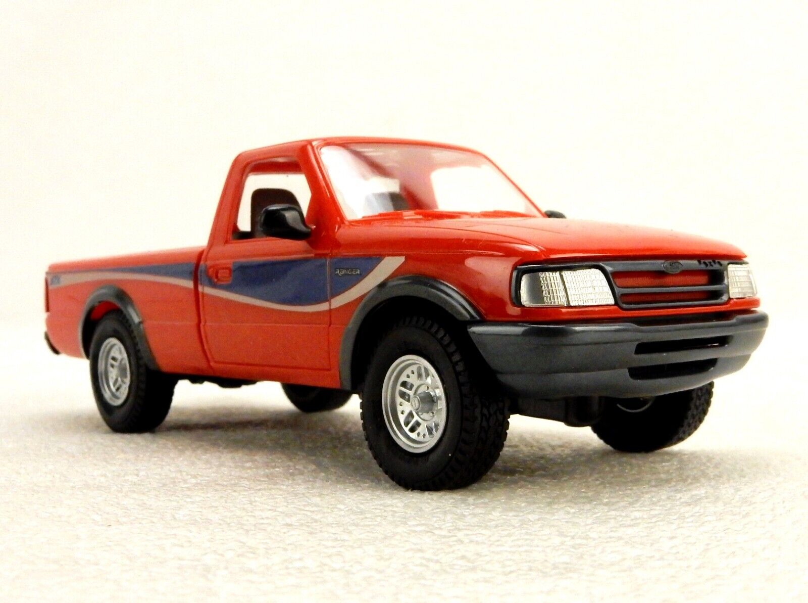 1993 Ford Ranger STX 4X4 Pickup, ERTL/AMT #6602, Performance Red, Collector