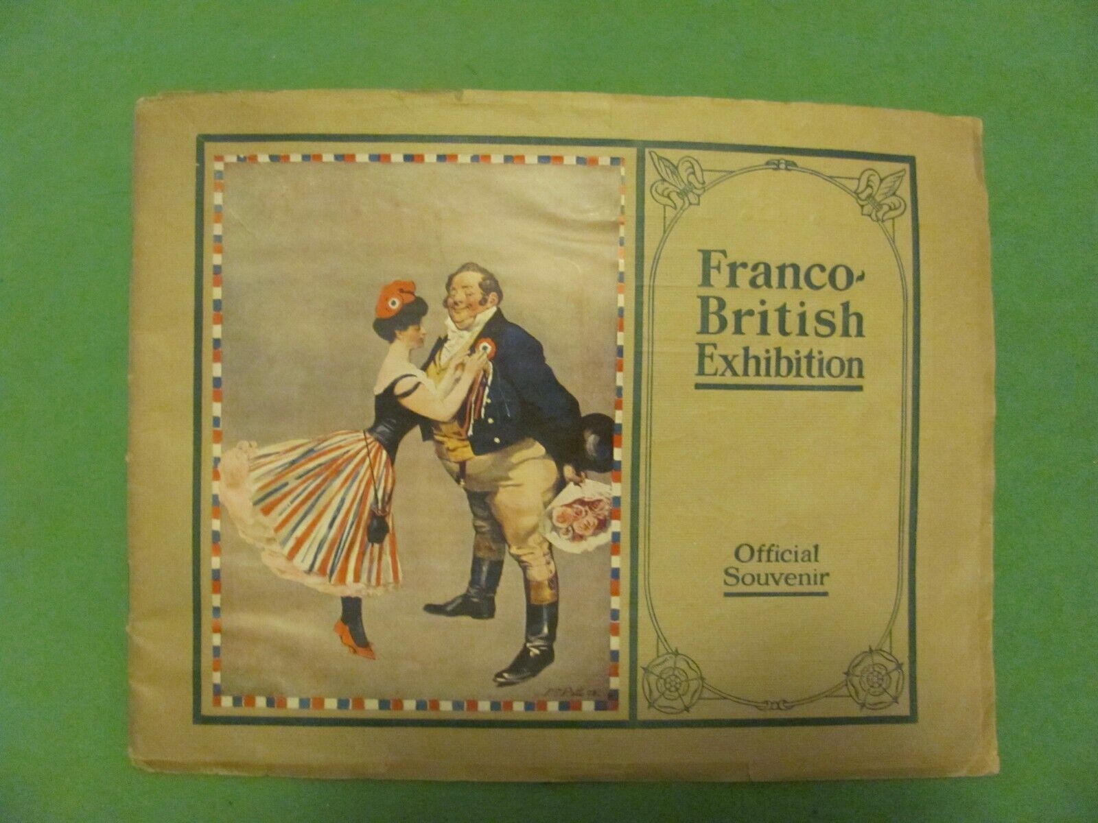 VINTAGE FRANCO-BRITISH EXHIBITION OFFICIAL SOUVENIR BOOK