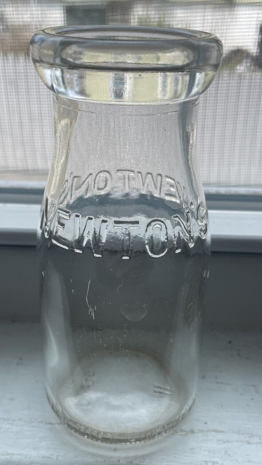 Vintage NEWTON\'S Half Pint Milk Bottle Location ??