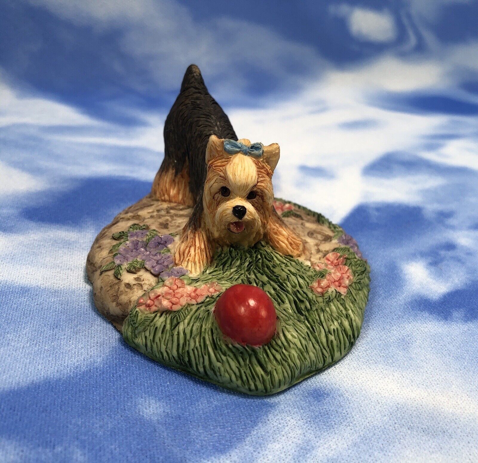 Charmstone Marv-Art Earl Sherwan Yorkshire Terrier Yorkie Dog Figurine Ball EUC