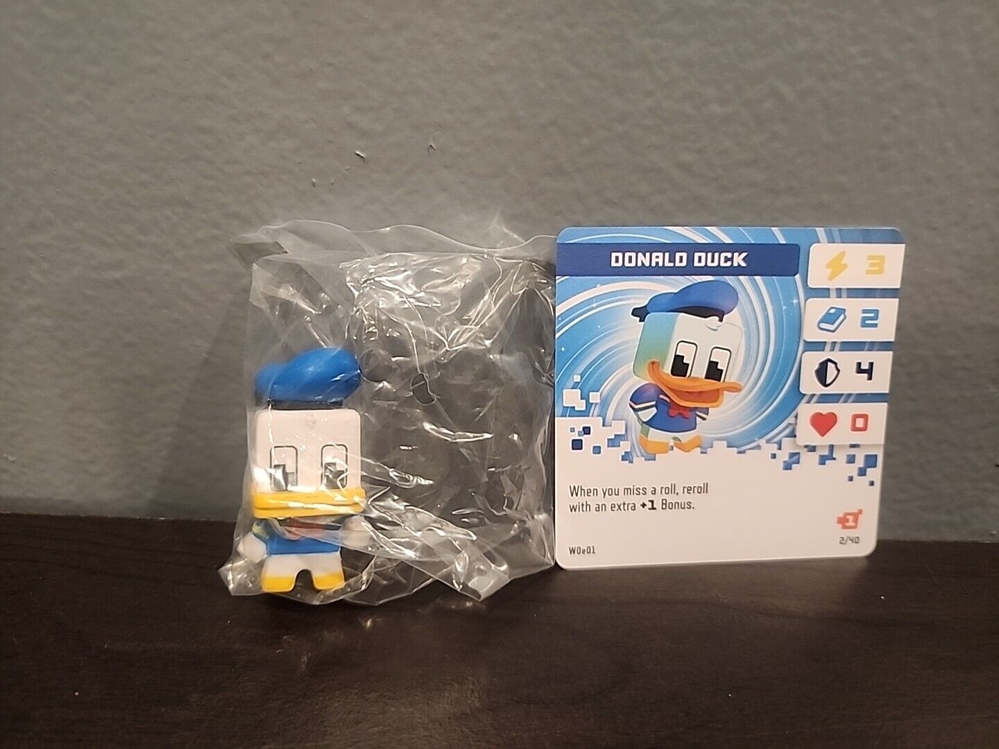 Disney Kingdomania Donald Duck Figure And Game Card Funko