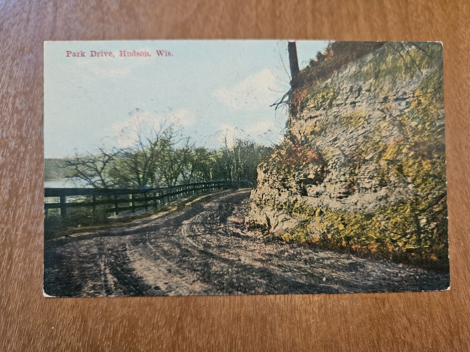 Postcard WI Wisconsin Hudson St. Saint Croix County Park Drive Early View