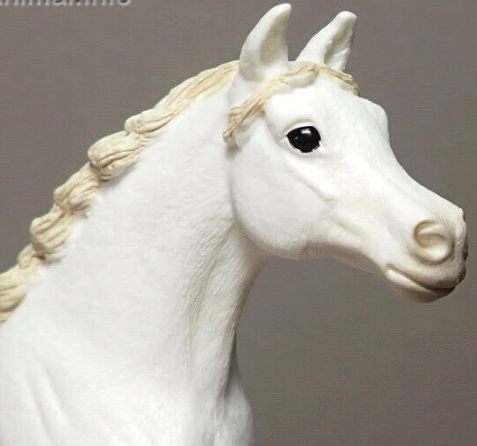 Schleich WHITE Arabian Stallion EXCLUSIVE EDITION HORSE 72153 RETIRED NEW SEALED