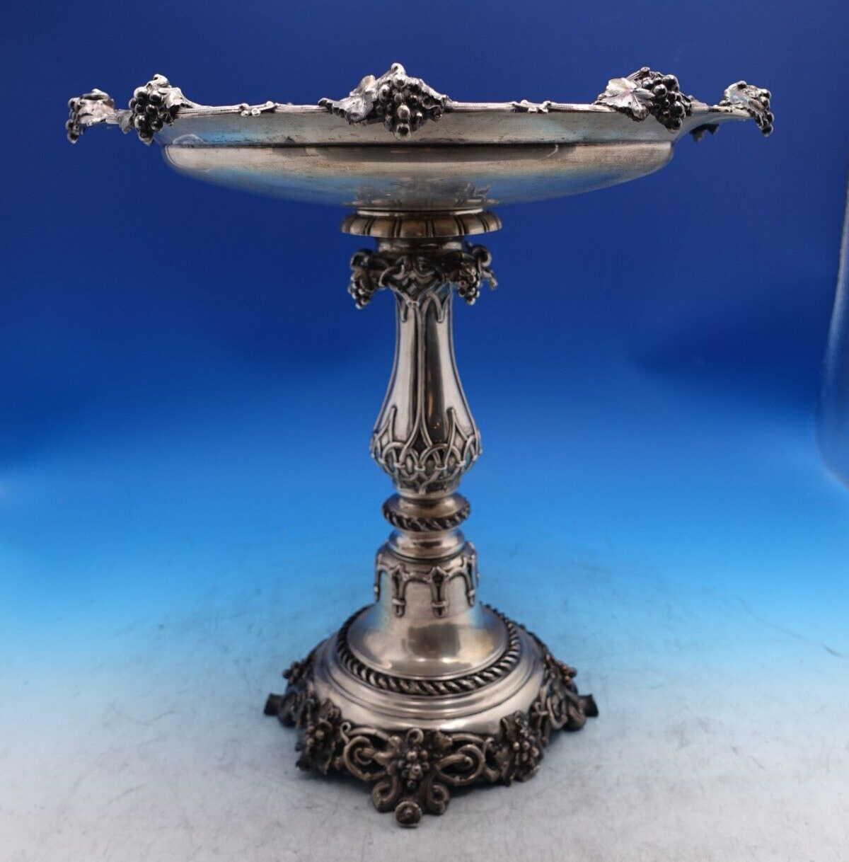Judaica by Unknown .800 Silver Centerpiece Weighted Pedestal Grape Vine (#7505)