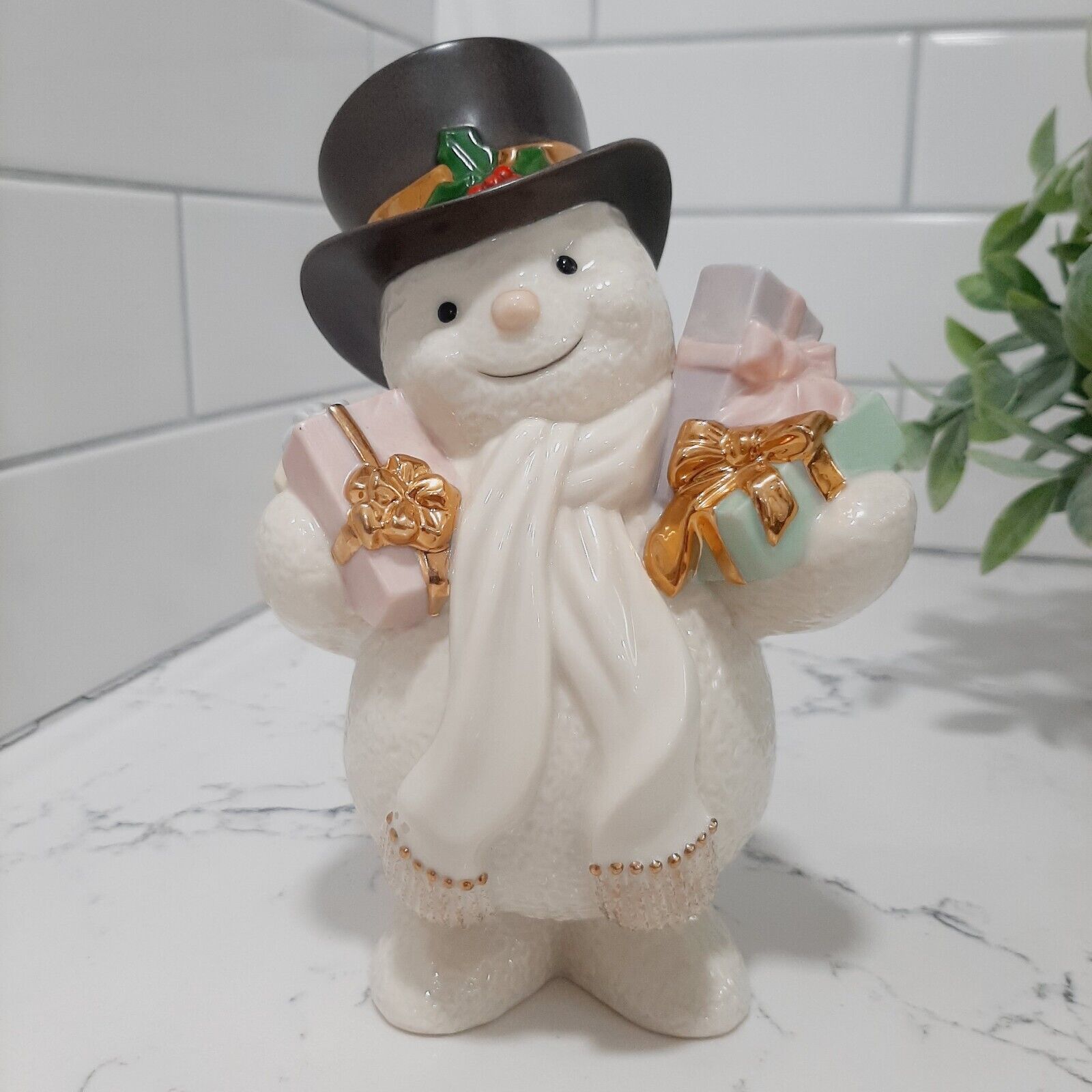 Lenox SPECIAL DELIVERY Snowman Figurine 7\