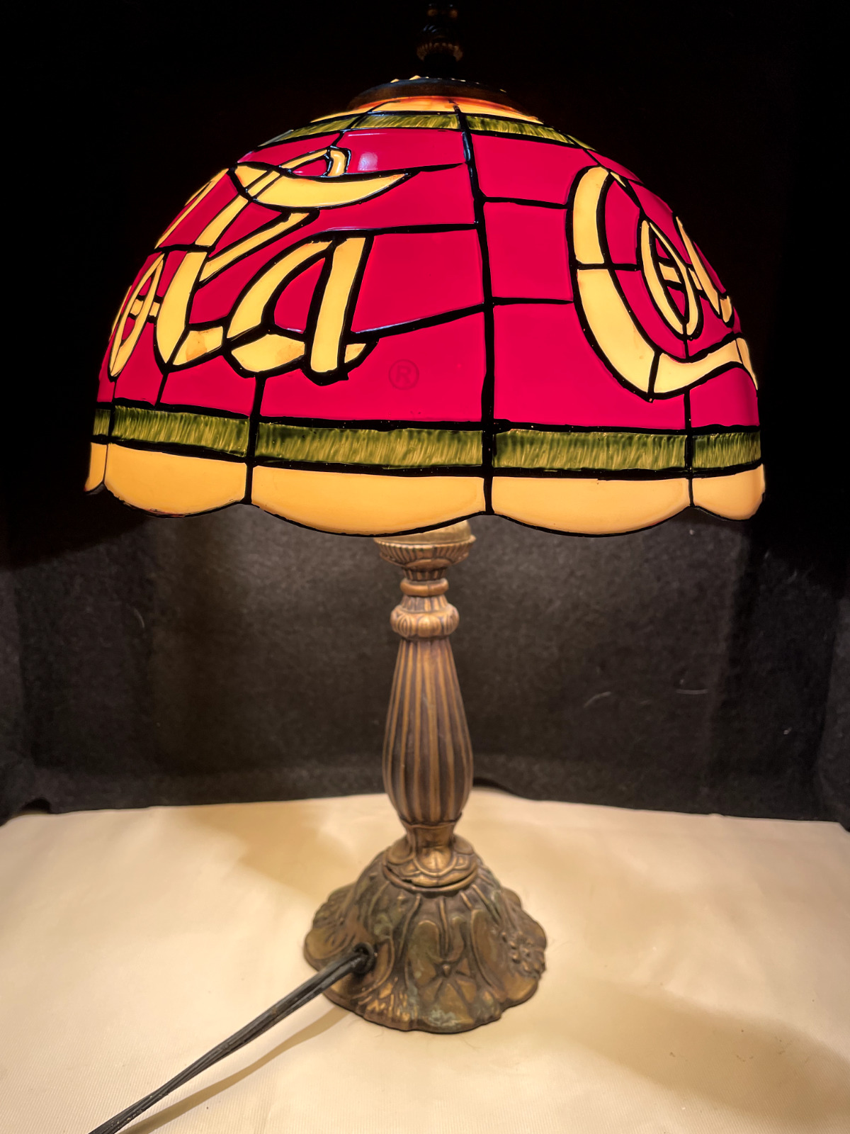 Coca-Cola Vintage/Tiffany Style Lamp WORKS Poor Condition