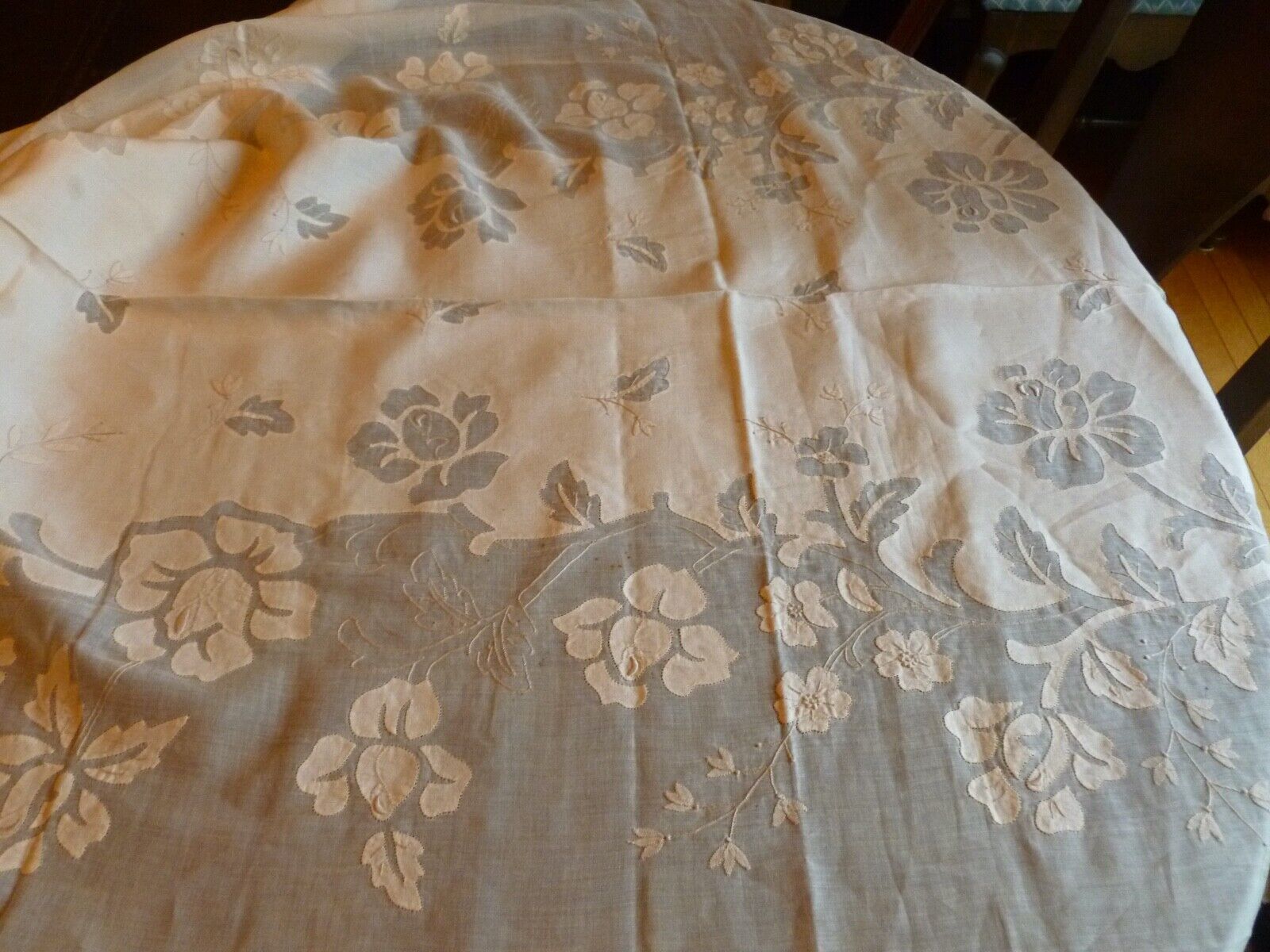 Gorgeous HUGE  Vintage MADEIRA Linen Organdy Appliqué Banquet Tablecloth 183\