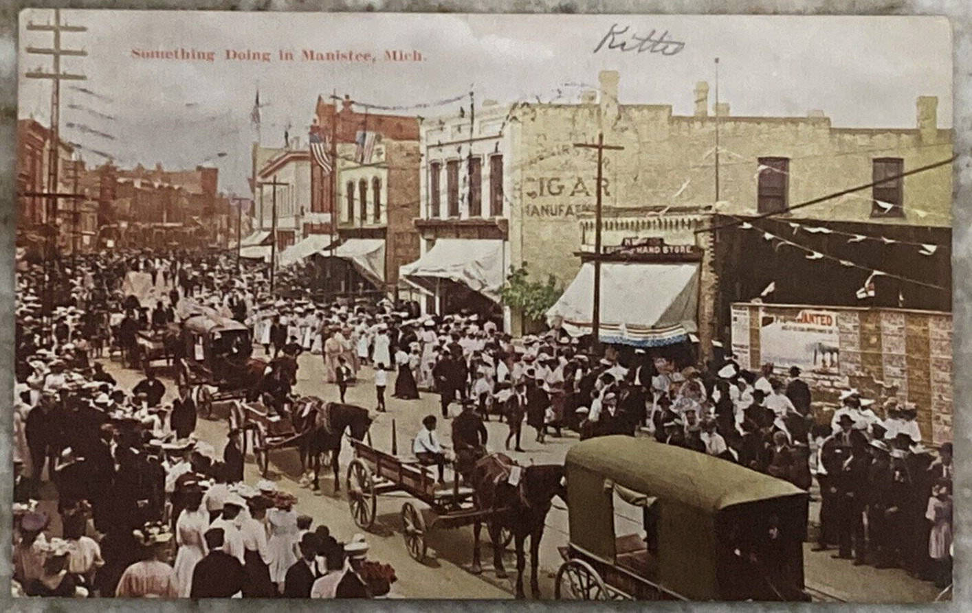 Something Doing in Manistee Michigan Horse & Buggy Scene 1908 DB Postcard A838