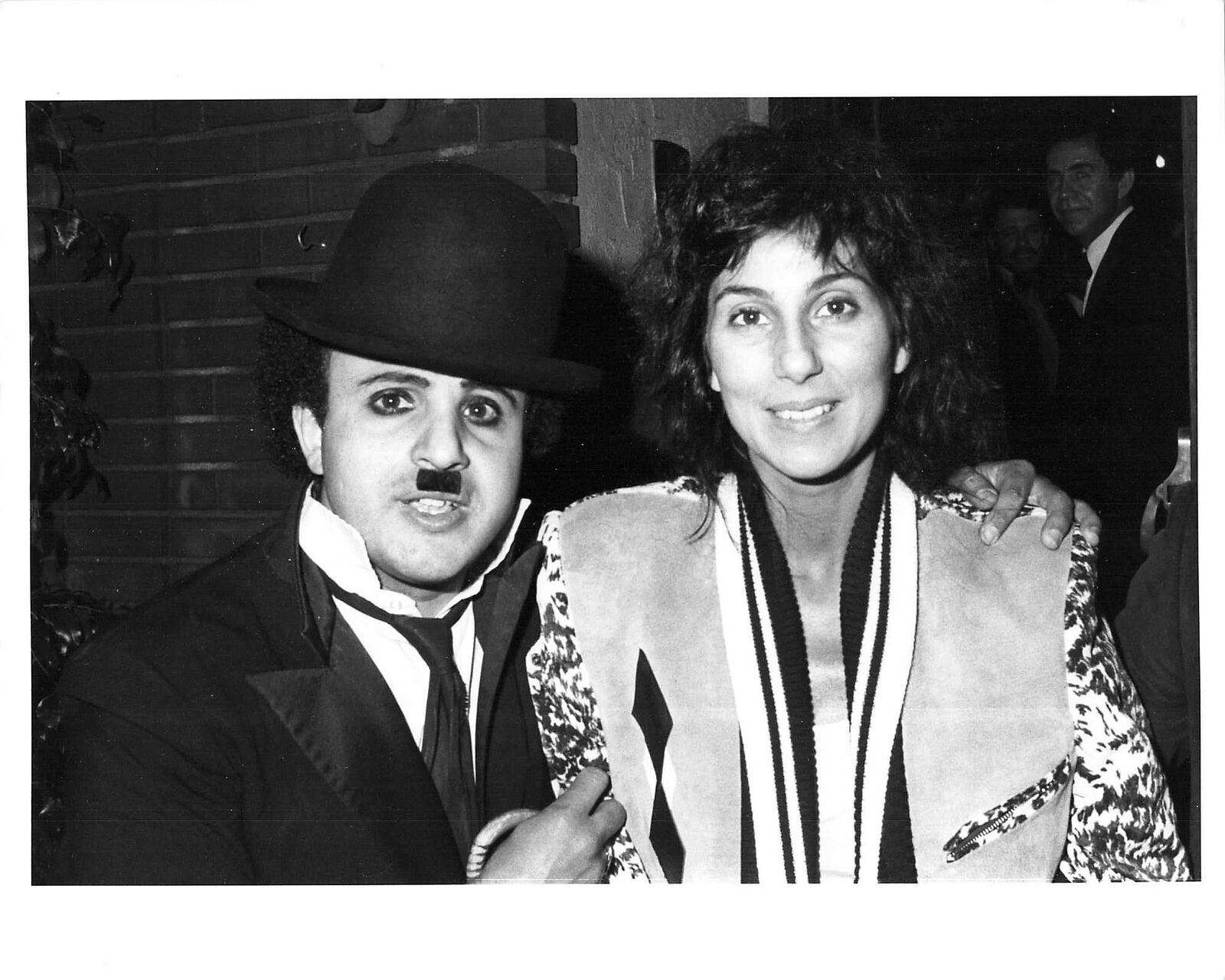 1983 Press Photo CHER Charlie Chaplin LA SCALA Los Angeles Beverly Hills Dinner