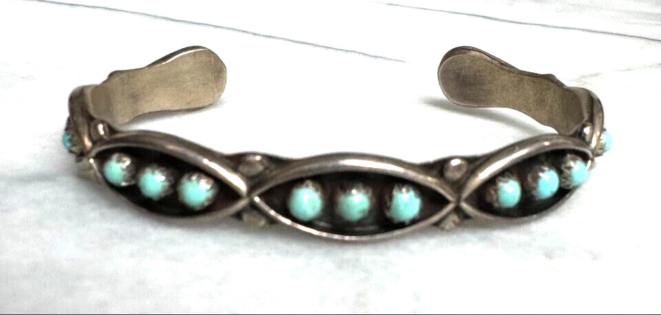 NATIVE AMERICAN  925 STERLING SILVER AND PETITE TURQUOISE CUFF BRACELET