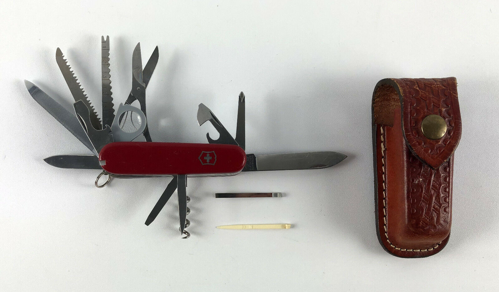 Victorinox Switzerland Rostfrei Officier Suisse Pocket Knife 1980-1986 Swiss