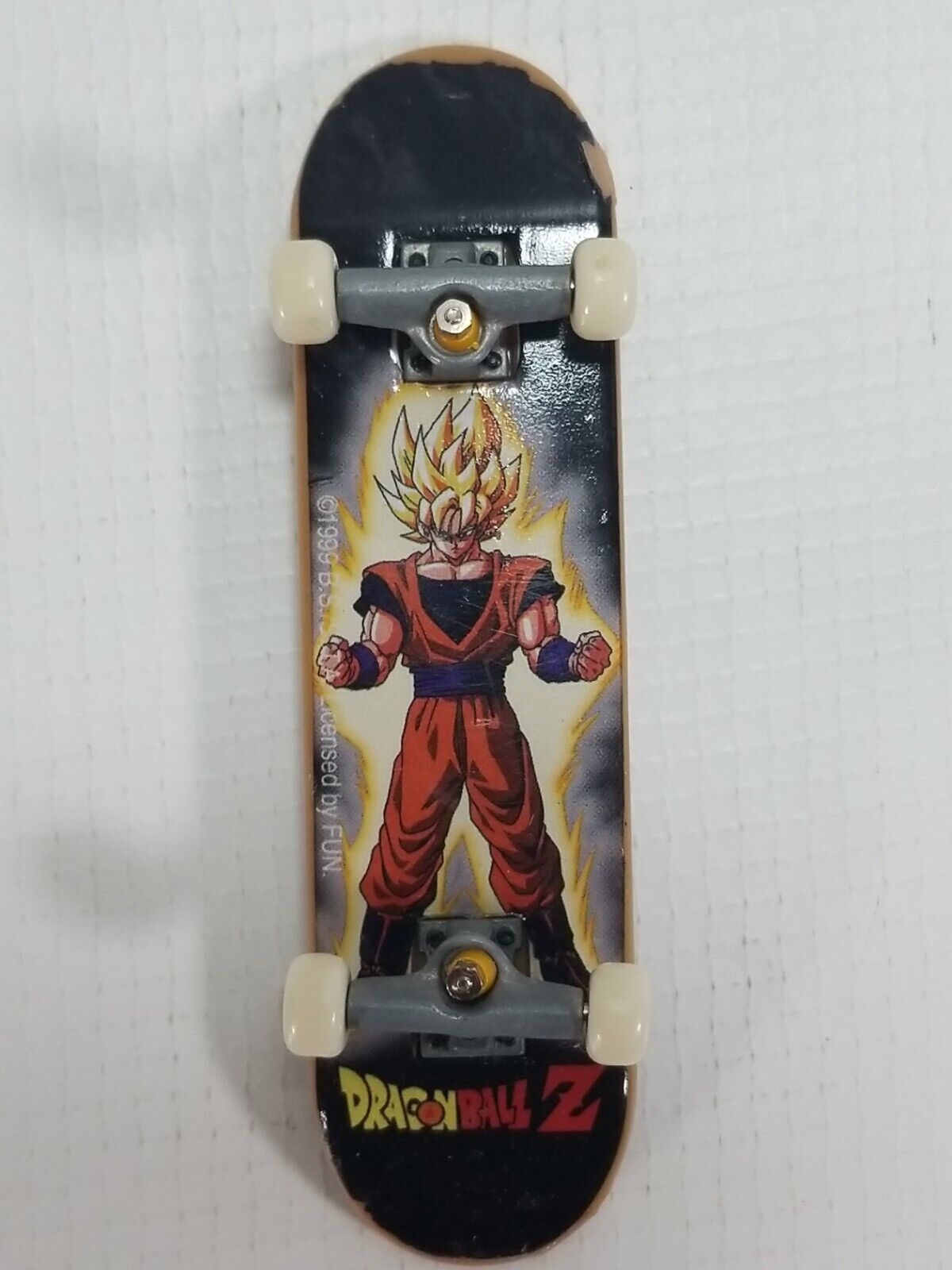 1999 Dragon Ball Z Super Saiyan Son Goku Tech Deck RARE Collectible
