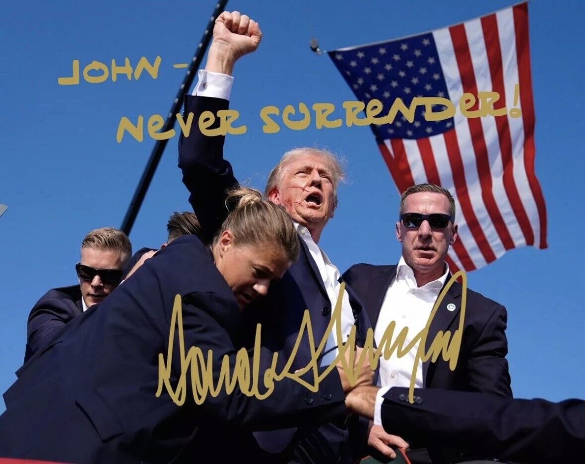 President Donald Trump Customized/Personalized Autographed Photo - 4x6 ⭐️