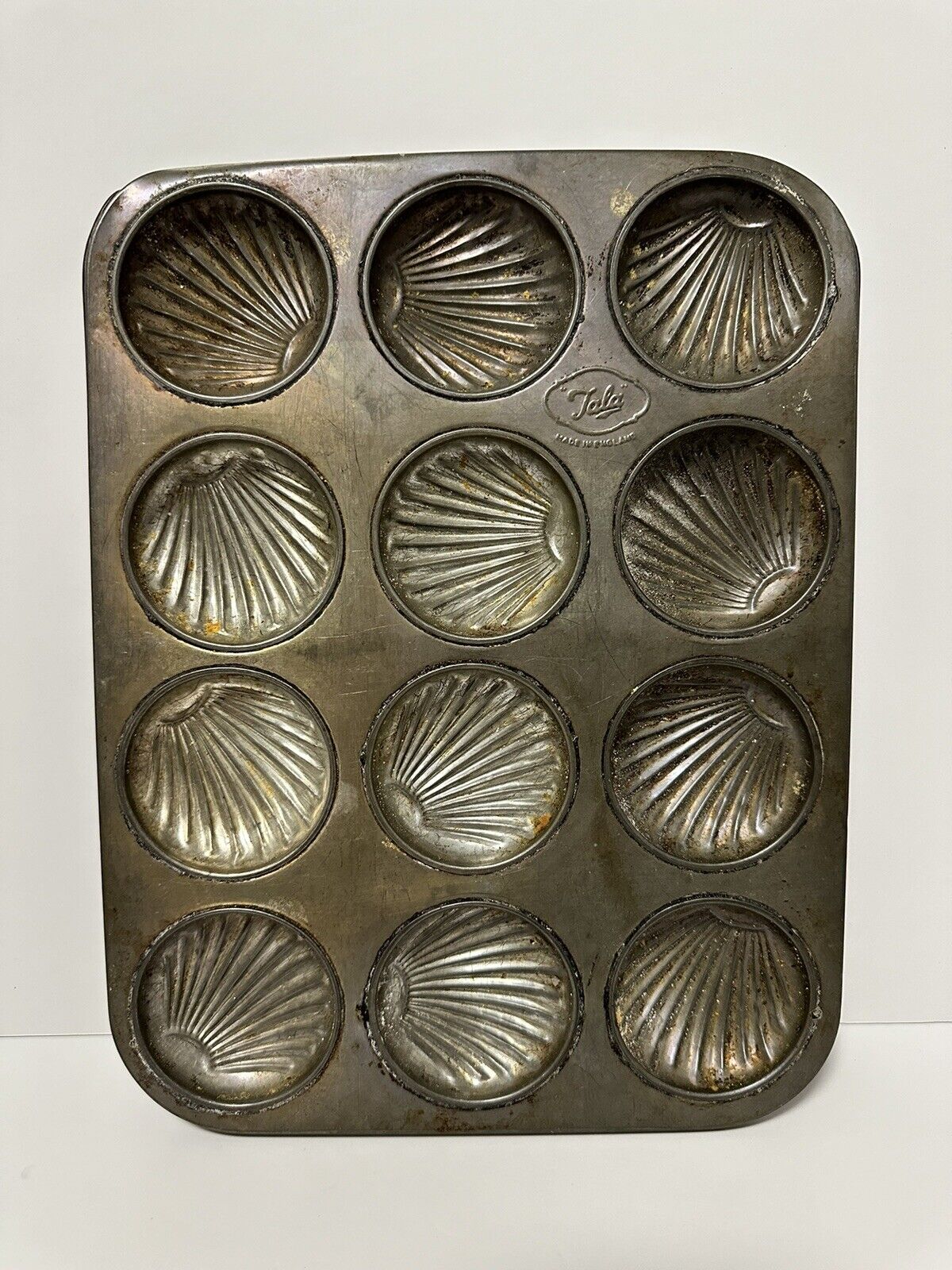 Vintage Tala England Metal Baking Tin Fancy Bun Tray Shell Design Kitchenalia