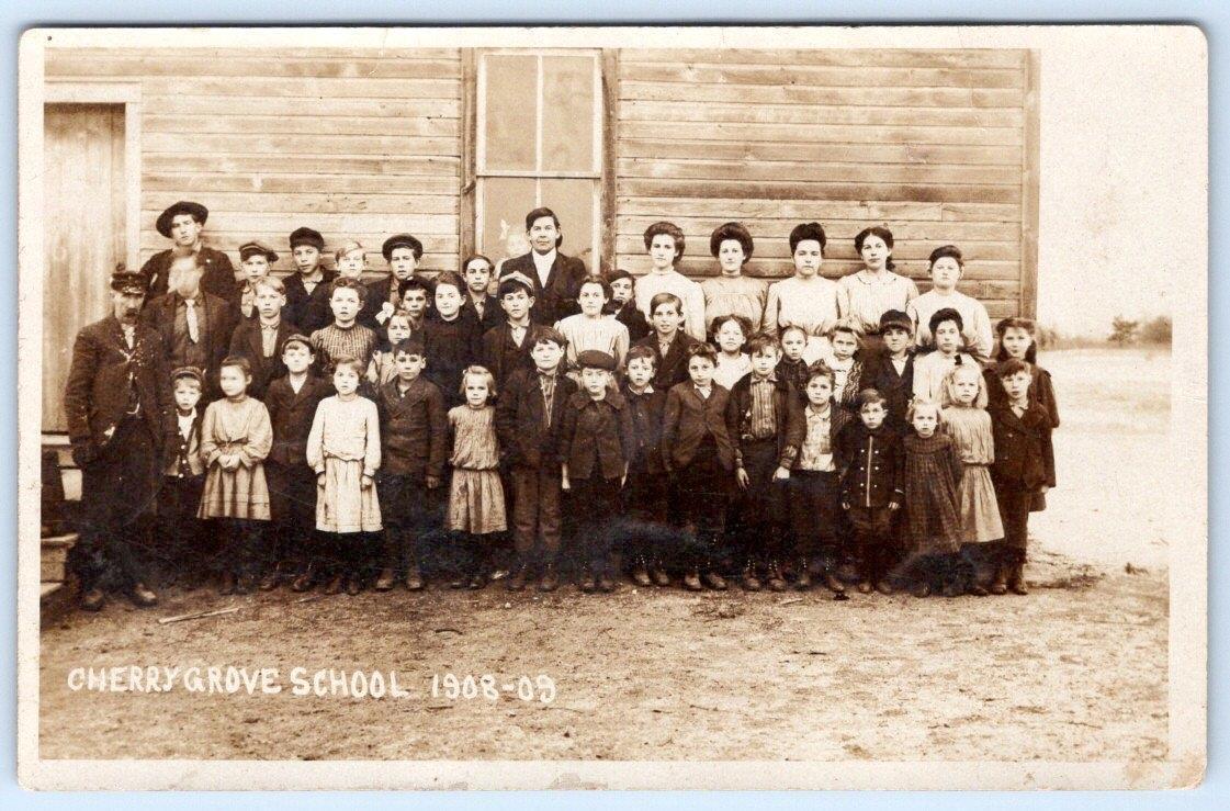 1908-1909 CHERRY GROVE SCHOOL UNUSED REAL PHOTO POSTCARD HIDDEN CHILD IN WINDOW