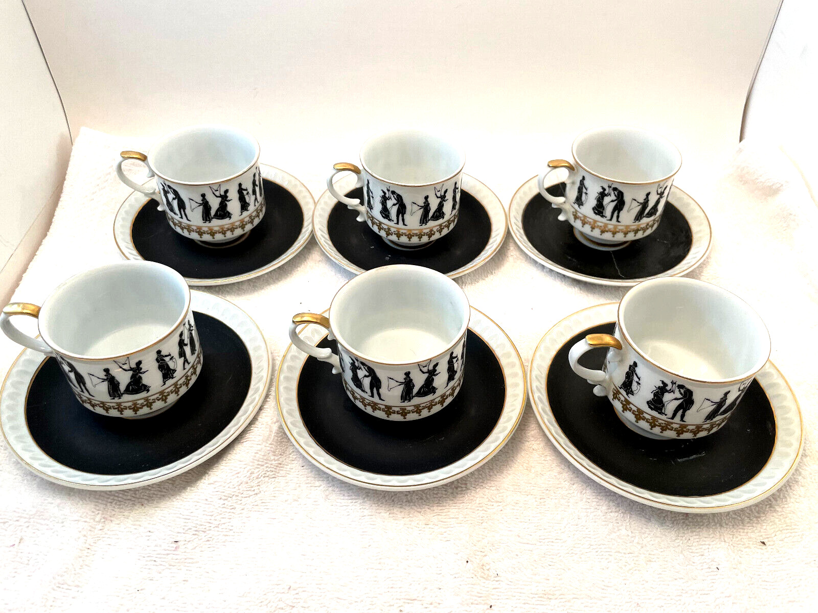 12 Pc VTG Royal Crown Mardis Gras Porcelain Demitasse Cups & Saucers Gold Trim