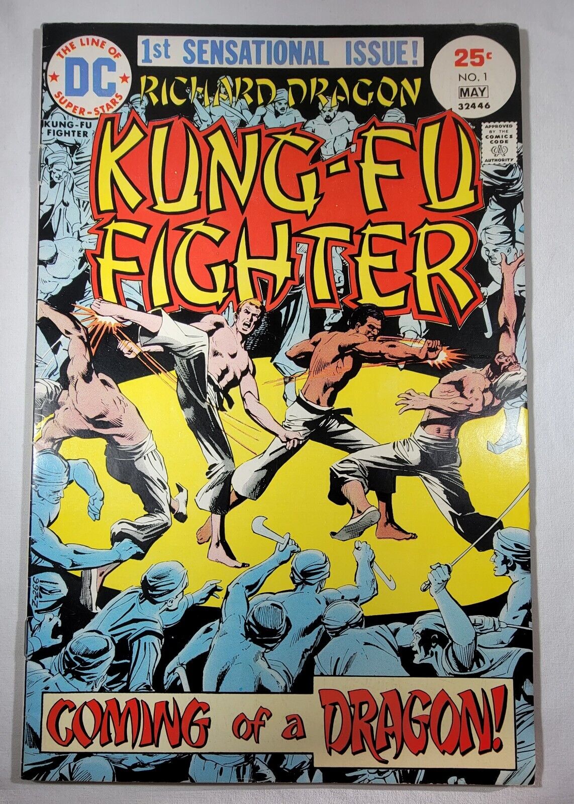 KUNG-FU FIGHTER # 1, DC COMICS, May 1975 ORIGIN 1st APP BEN TURNER, Nice Book
