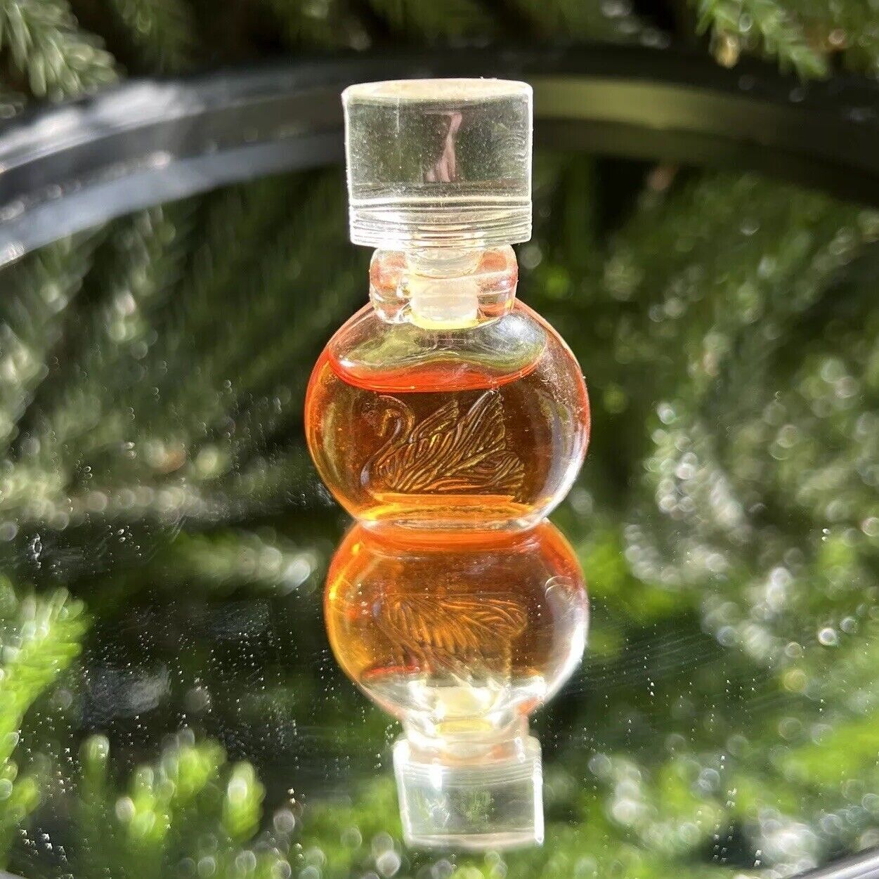 Gloria Vanderbilt Vintage Collectible Miniature Crystal Glass Bottle Lalique
