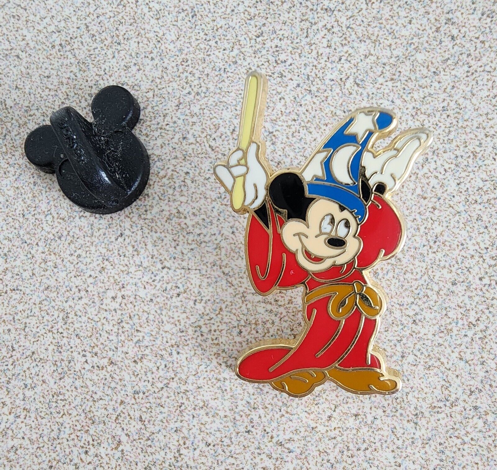 Disney\'s Mickey Mouse Fantasia Sorcerer Hat Classic Scene Lapel PIn