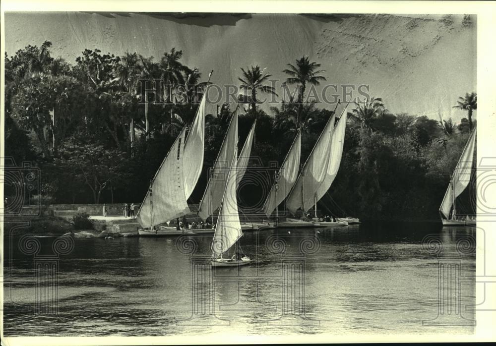 1987 Press Photo Felucca Boats on the Nile River in Aswan Egypt - hcx12314