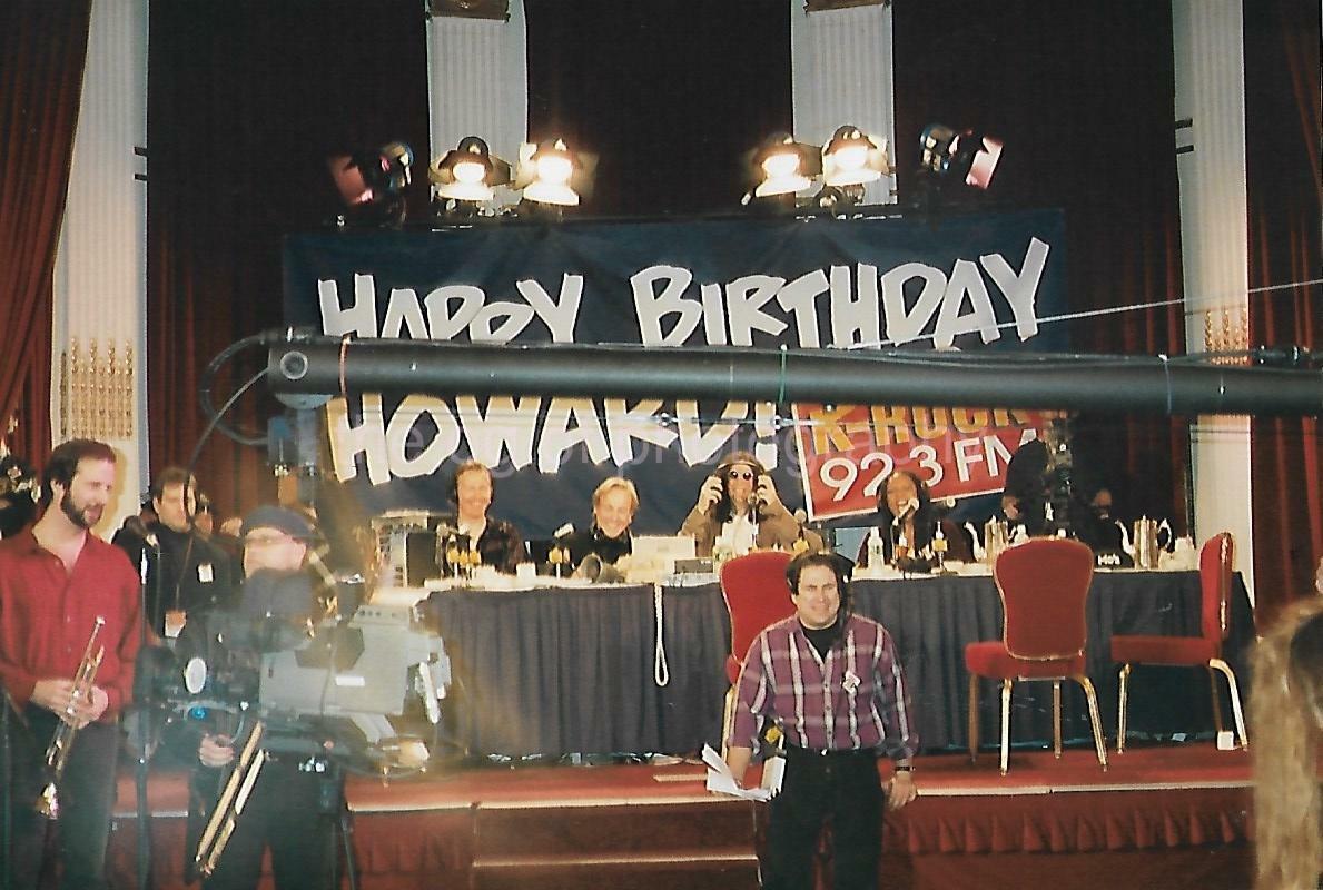 FOUND PHOTO 1990\'s NEW YORK Color HOWARD STERN BIRTHDAY PARTY Original 112 13 T