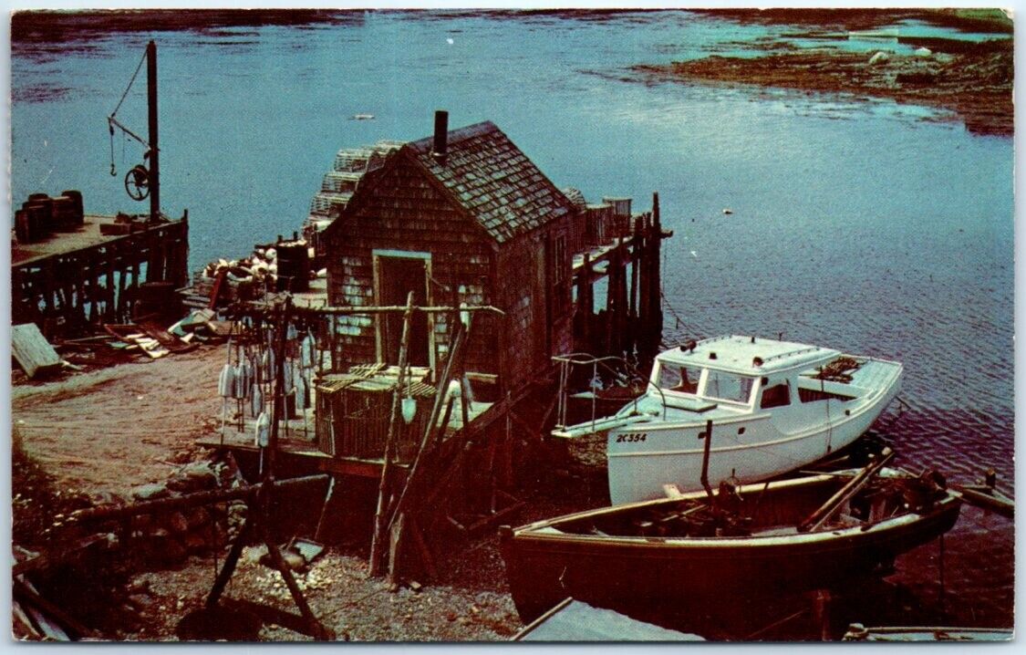 Postcard - Typical Maine Fishing Shack, Fisherman\'s Paradise - Maine