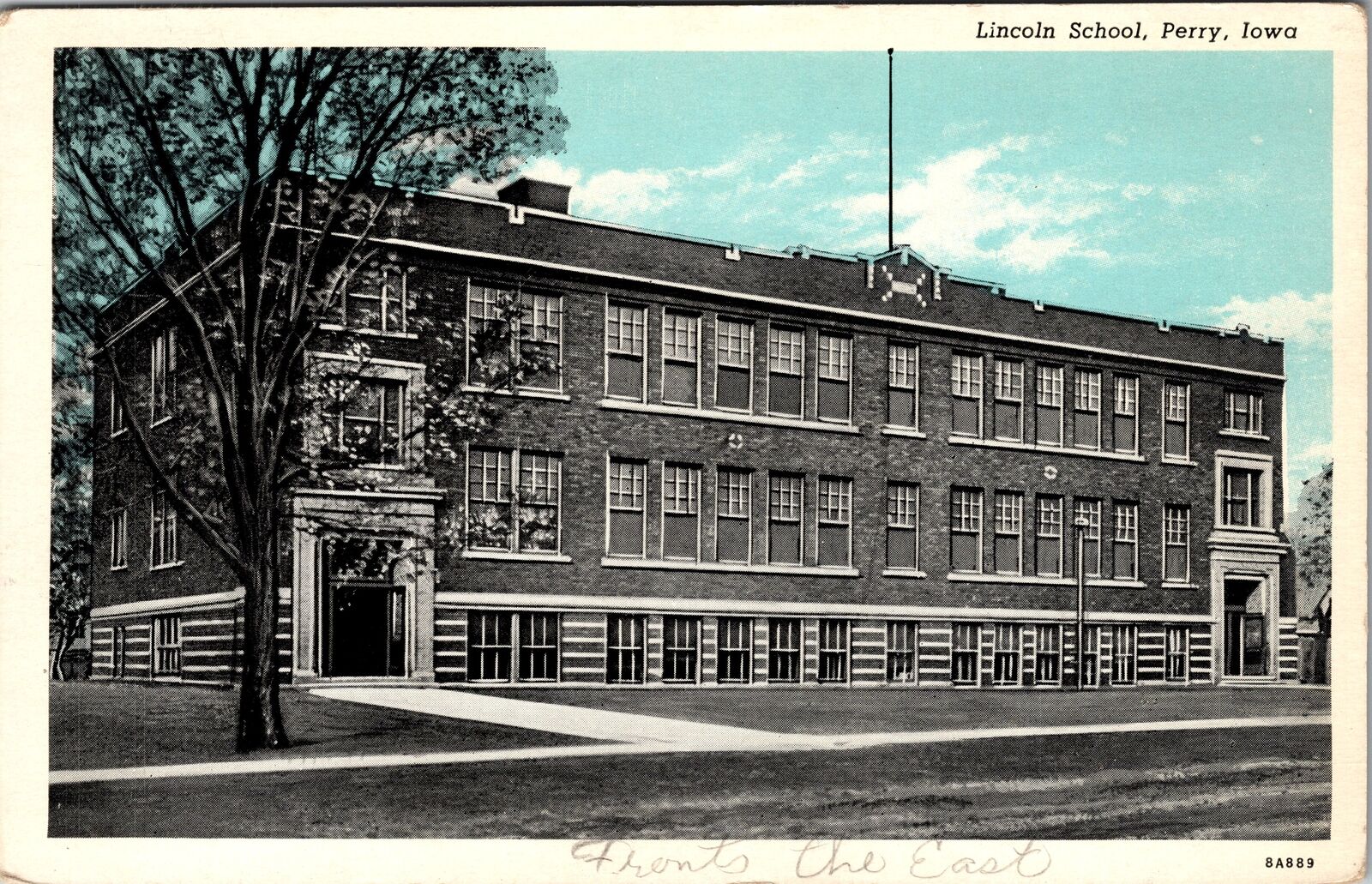 Perry IA-Iowa, Lincoln School, Scenic Exterior, Vintage Postcard