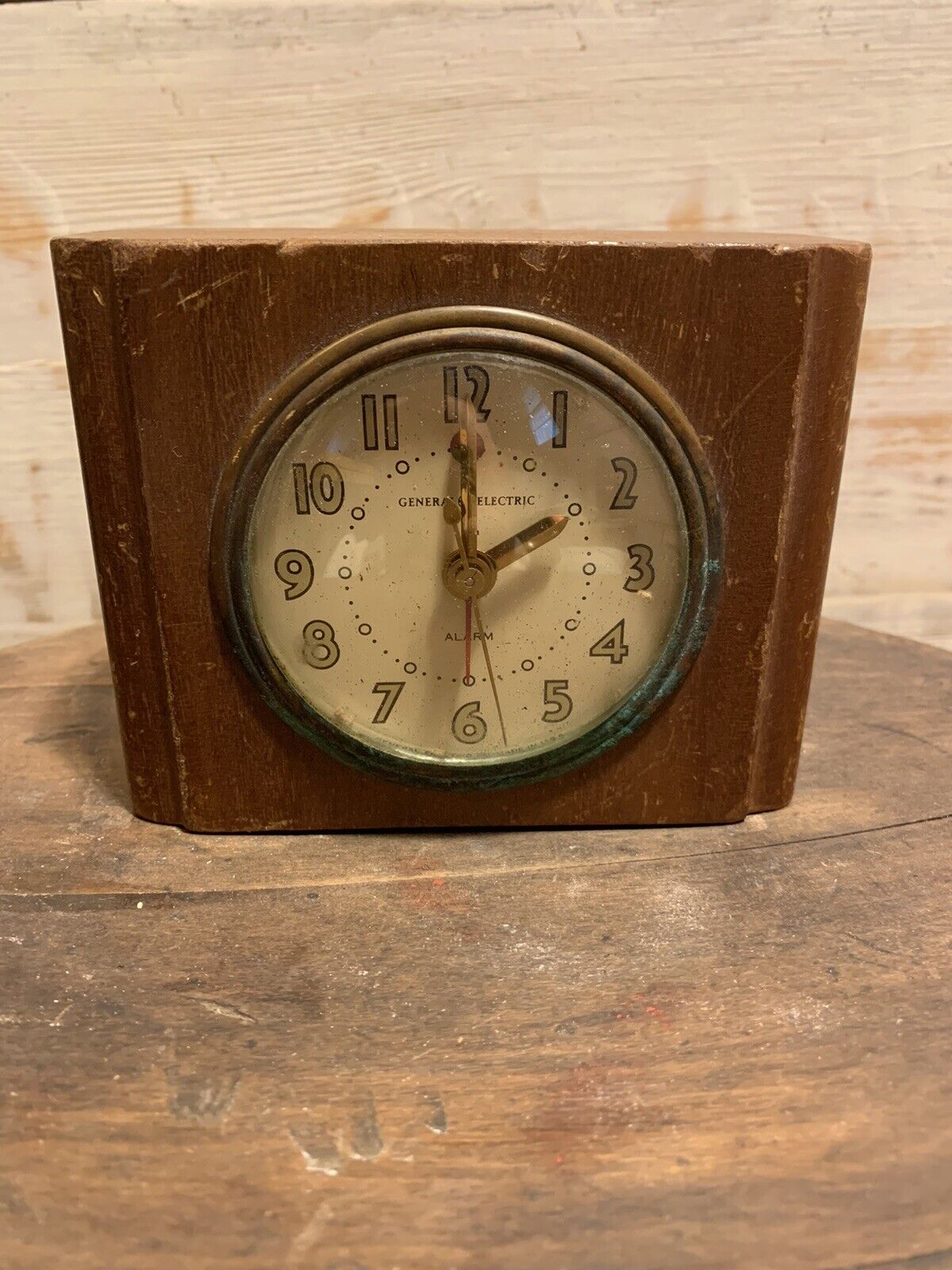 Vintage General Electric Alarm Clock Wooden Case Non Working Deco Style 50s/60s?
