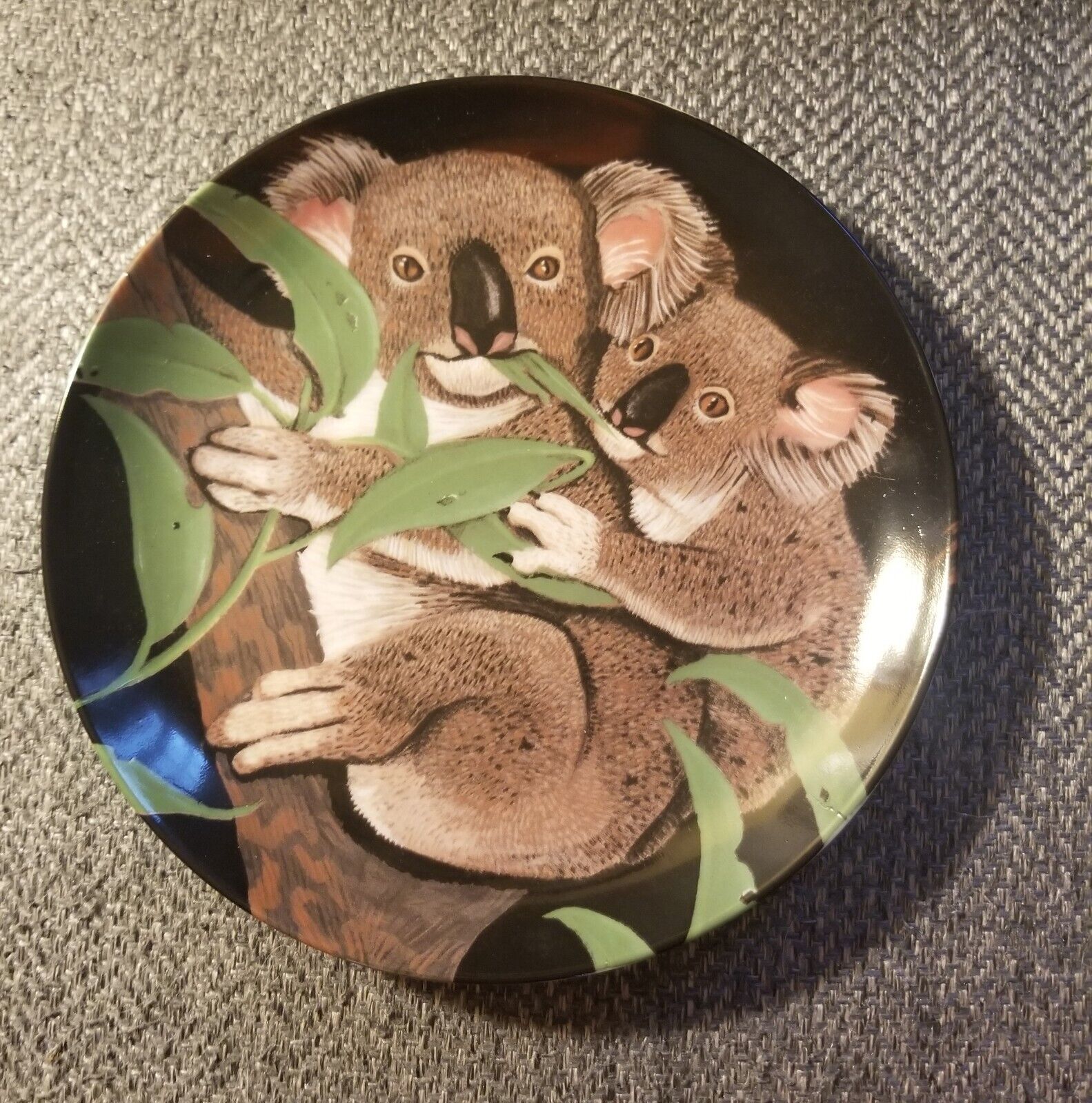 VTG Koala Bear & Cub Plate Crowne Collectible Designer S. Schacter CROWNE 1990