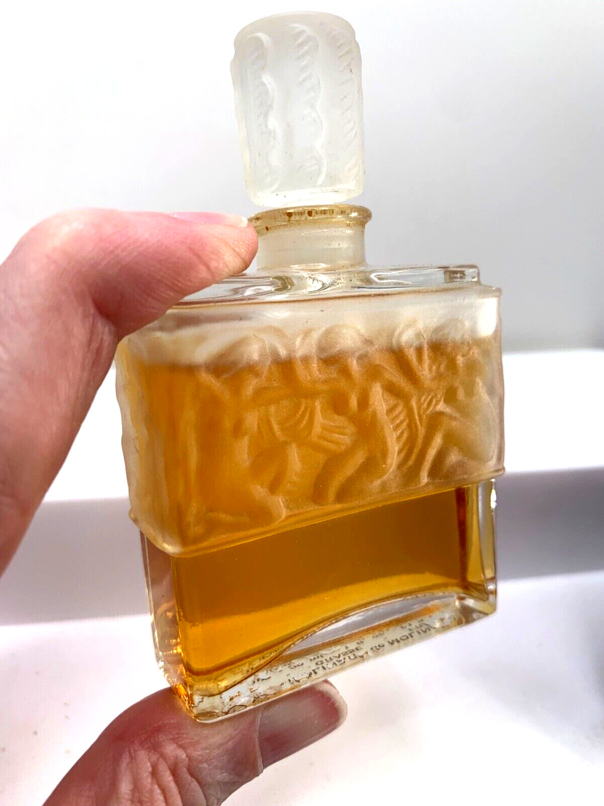 Rare  VTG perfume bottle. Creation Lalique, Molinard de Molinard.  1 oz.  1980.