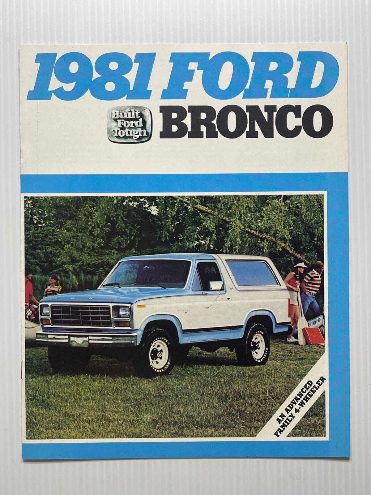 Original 1981 Ford Bronco Trucks *Sales Brochure* (8 Color Pages)