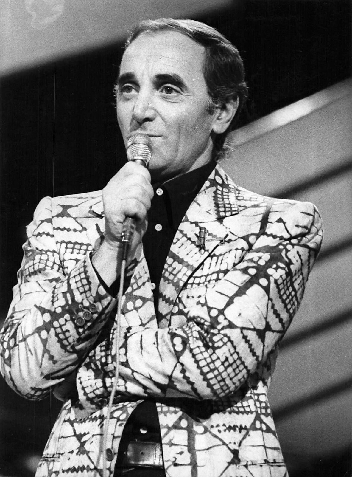 1975 Press Photo CHARLES AZNAVOUR BBC2 sings For You TV show French Armenian kg
