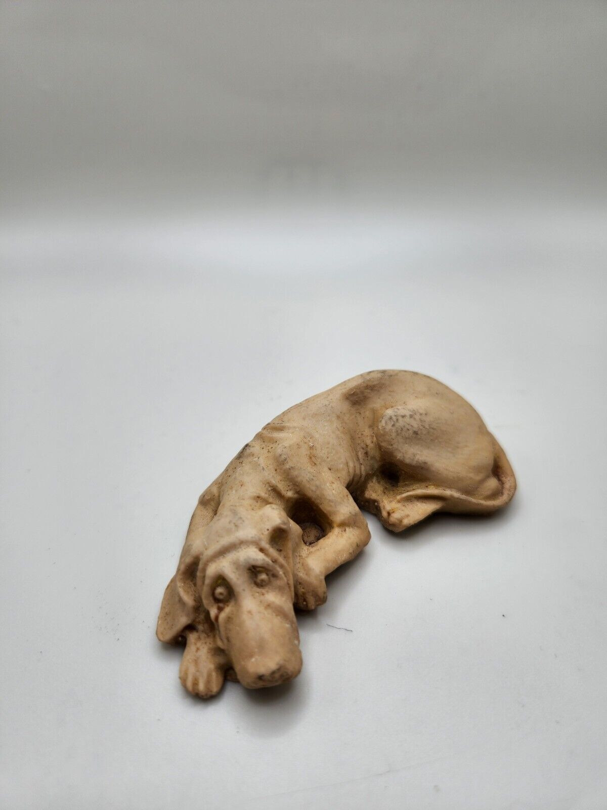 VTG Skinny Bloodhound Dog Hand Carved Resin Figurine 3” - Mexico