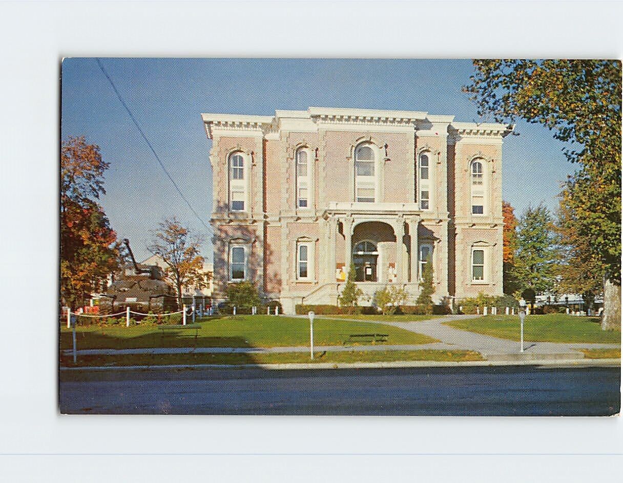 Postcard Randolph County Courthouse Winchester Indiana USA